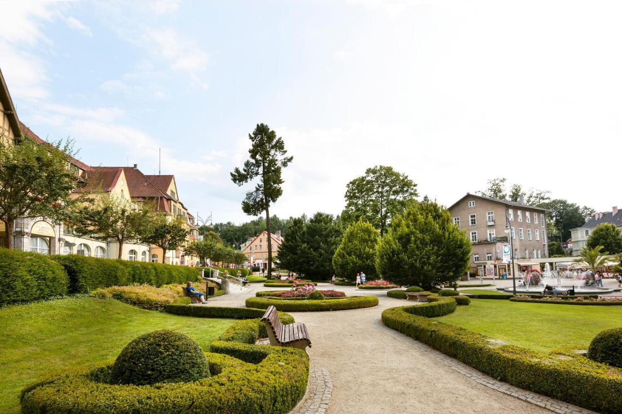 Apartament Przy Parku Bad Kudowa Exterior foto